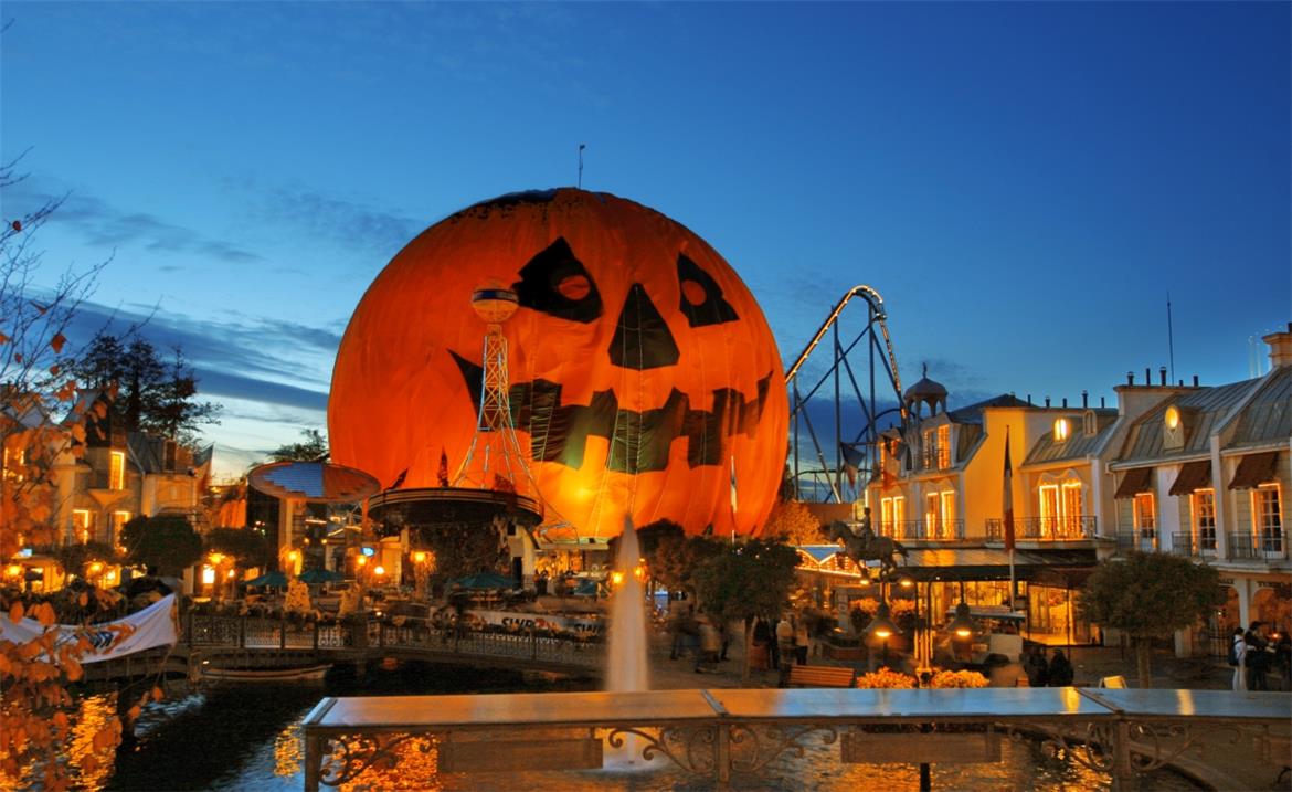 Top Halloween Events this November: Flamingo Land &amp; Crealy header image