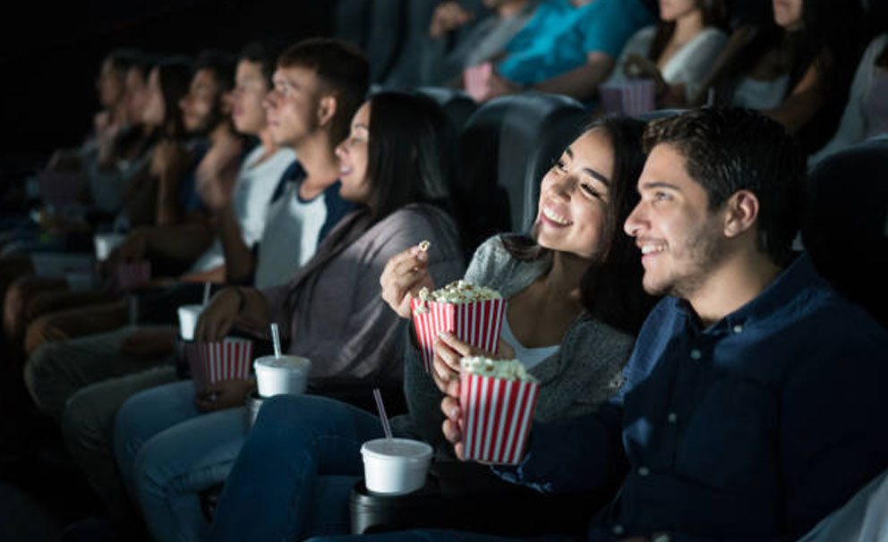 couple in cinema