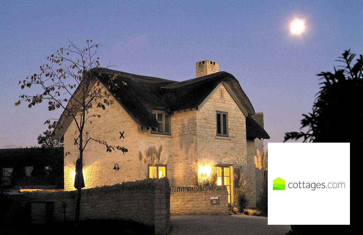 &#163;50 off a selection of cottages.com holidays plus up to a 10% discount! header image