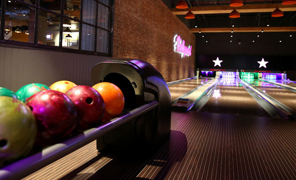 hollywood bowl bowling alley